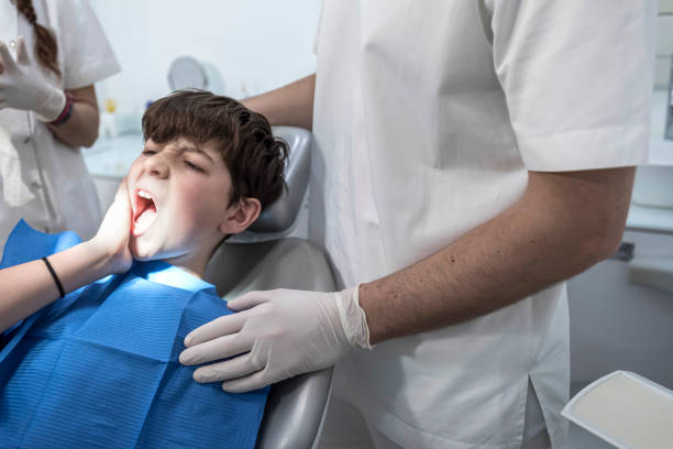 Best Emergency Dental Extractions in Tri Lakes, IN